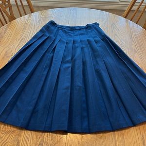Pendleton Vintage Virgin Wool Navy Pleated Skirt Size 12 • Measurements•